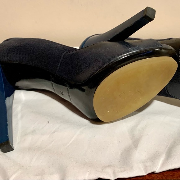 Balenciaga Navy Platform Peeptoe pumps - Picture 7 of 8